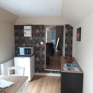 Appartement T1 Indépendant Cosy 150m, Saint-Malo